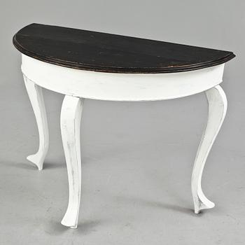 MÅNBORD, ett par, rokokostil, 1800/1900-tal.
