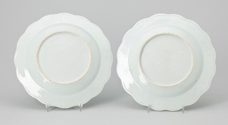 TALLRIKAR, ett par, porslin, Kina, Qianlong (1736-95).