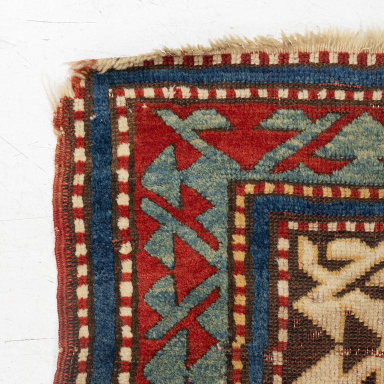 Rug, semi-antique Anatolian, approx. 158 x 122 cm.