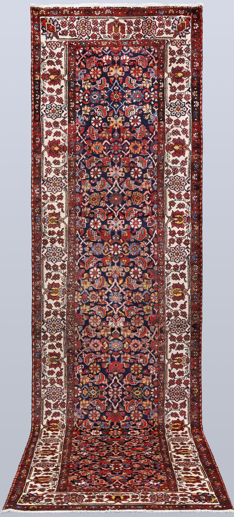 Gallerimatta, Hamadan, ca 380 x 120 cm.