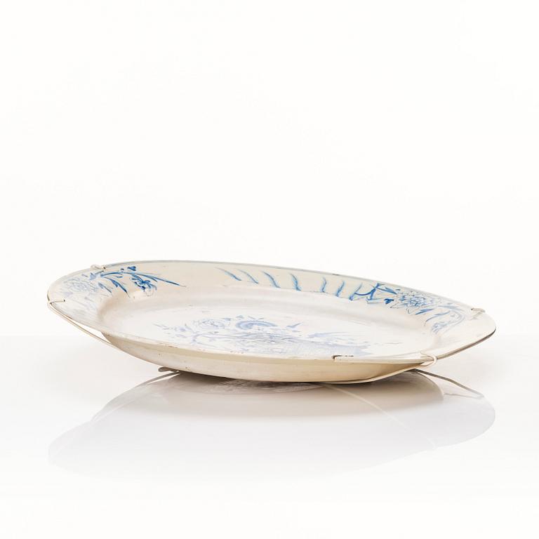 A Swedish Rörstrand faience dish, dated 1755.