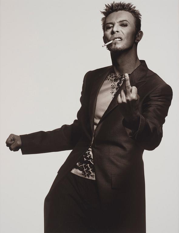 Albert Watson, "David Bowie, The Finger, New York City", 1996.