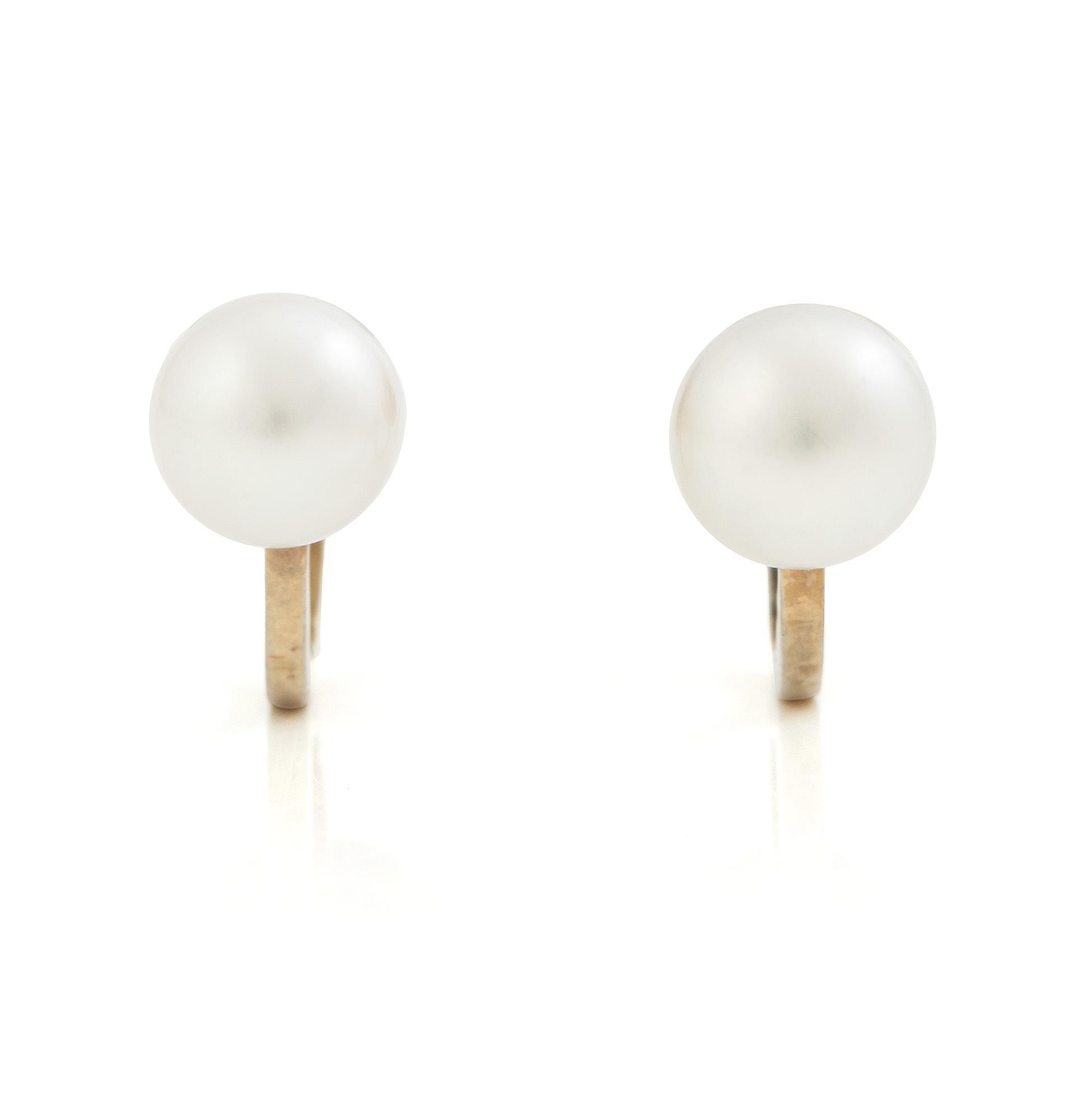 Wiwen Nilsson, a pair of earrings, gilded silver with pearls, Lund 1943.