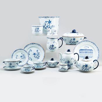 A part coffee and dinner 'Ostindia' earthenware service, from Rörstrand (107 pieces).