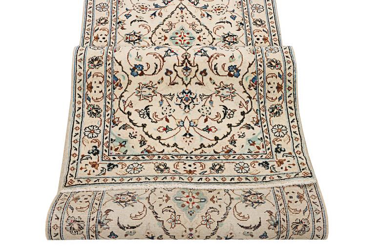 Gallerimatta, Keshan, ca. 300 x 80 cm.