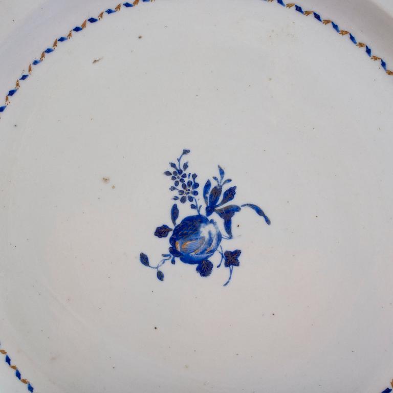 TALLRIKAR, fyra stycken, kompaniporslin. Qingdynastin, 1800-tal.