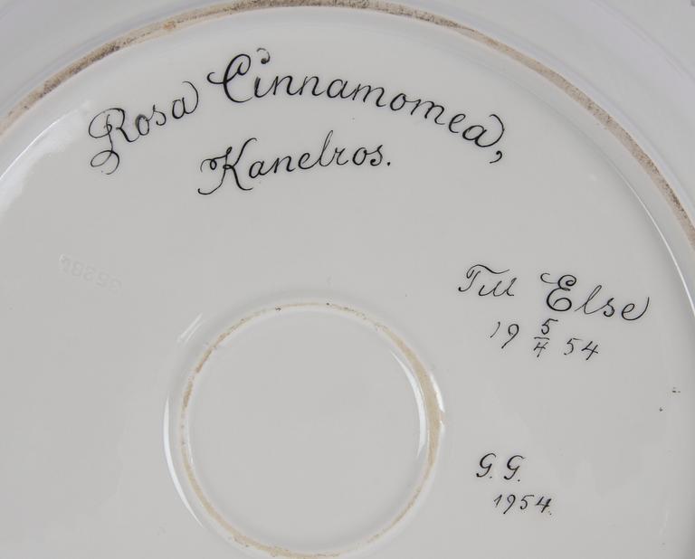 FAT, porslin, Royal Copenhagen "Flora Danica" s k Hausmalerei.