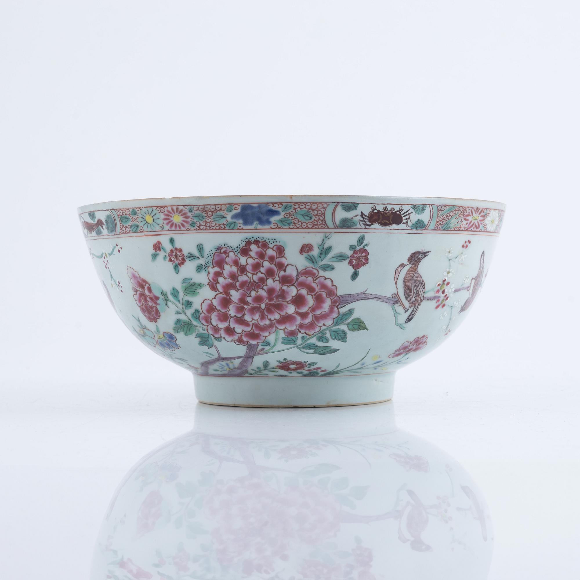 A Famille Rose bowl, export porcelain, China, Qianlong (1736-95).