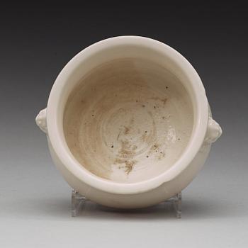 A Blanc de Chine censer, Qing dynasty, Kangxi (1662-1722).