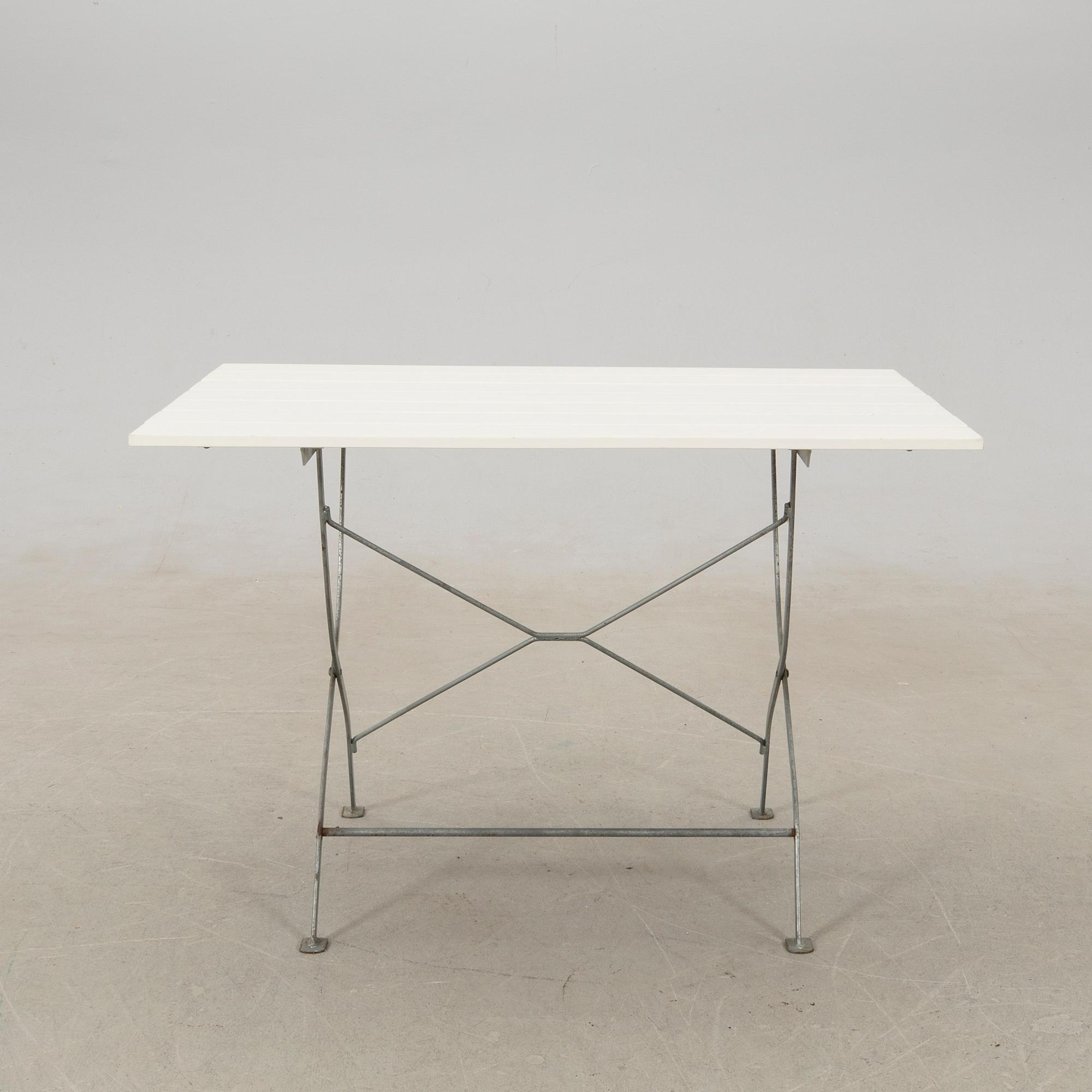 Grythyttan table "Bryggeribord 110" modern production.