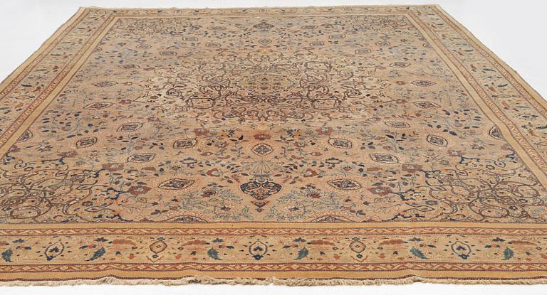 An antique 'Haj Jalili' Tabriz carpet, Northwest Persia, c. 430x310 cm.