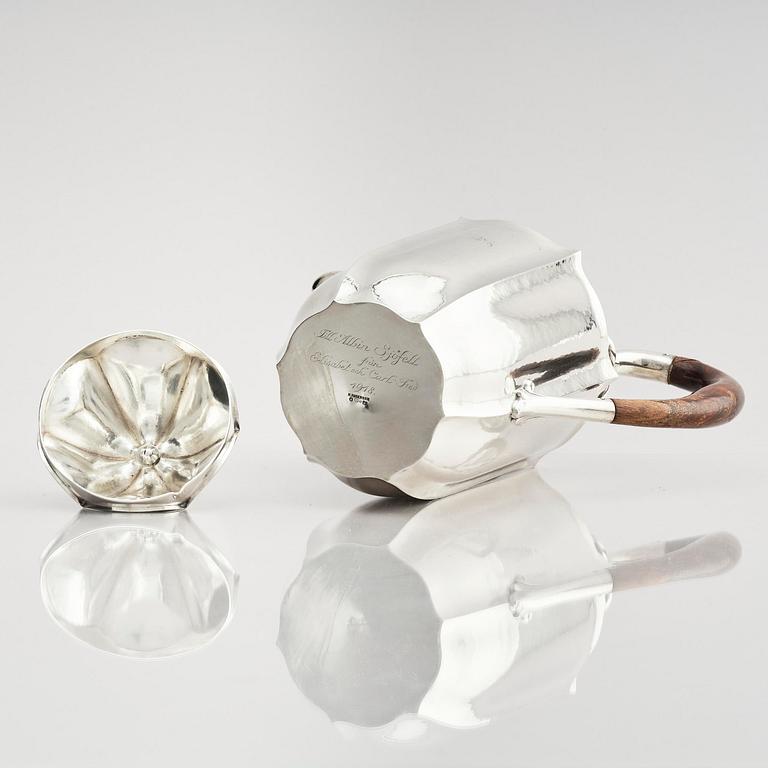 Karl Anderson, a silver coffee- and teaset, 4 pieces, Stockholm, Sweden 1918.