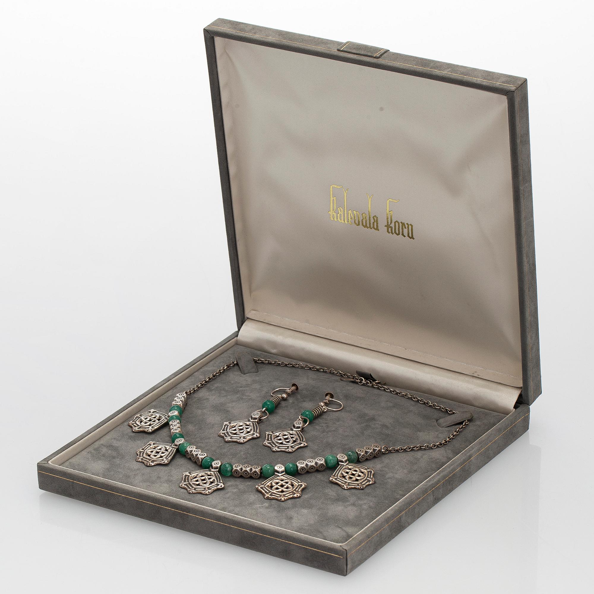 Kalevala Koru, collier och örhängen "Kanteletar"  silver, aventurin kvarts. Kalevala Koru, Helsingfors 1990.