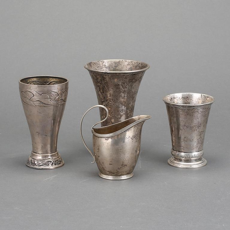 PARTI SILVER 4 delar, bl a GAB Stockholm 1907. Tot ca 490 g.