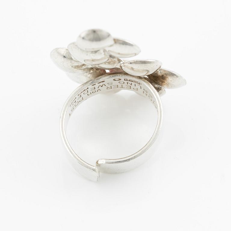 A Peter von Post ring, sterling silver.