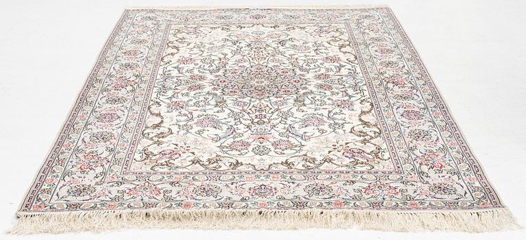 Matta, Isfahan, silkesinslag samt silkesvarp, 240x160 cm.