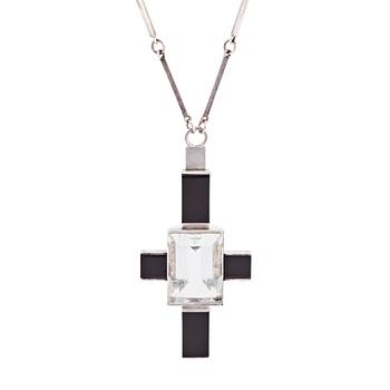 482. Wiwen Nilsson, a sterlingsilver necklace set with faceted rock crystal and onyx, Lund 1938.