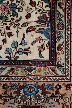 Matta, Täbriz, ca 390 x 292 cm.