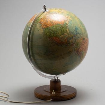 JORDGLOB, Räths Fysisk-politiska jordglob, 1900-talets mitt.