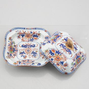 A 35-piece stone china dinner service, Spode, England, 1820'-1830's.