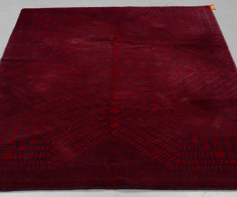 Carpet, machine made knotted pile, ca 239 x 169 cm, 1960's.