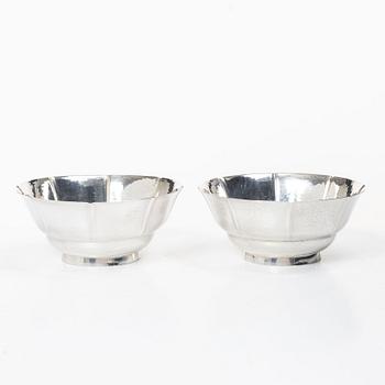 Guldsmedsaktiebolaget (GAB), Bowls, a pair, silver, Stockholm, 1920s.