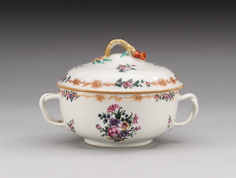 EQUELLE med LOCK, kompaniporslin. Qing dynastin, Qianlong (1736-95).