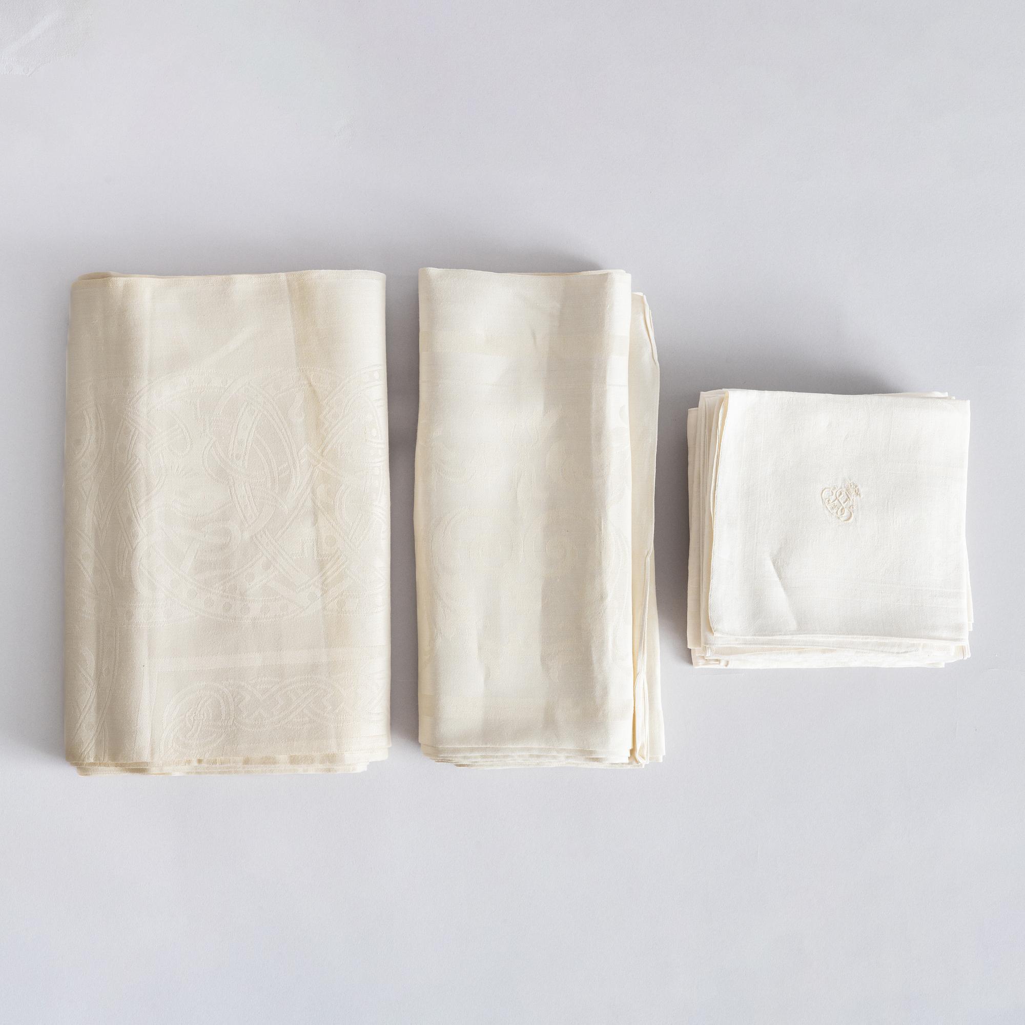 Two linnen table cloths and ten linnen napkins, Sweden, late 19th century.