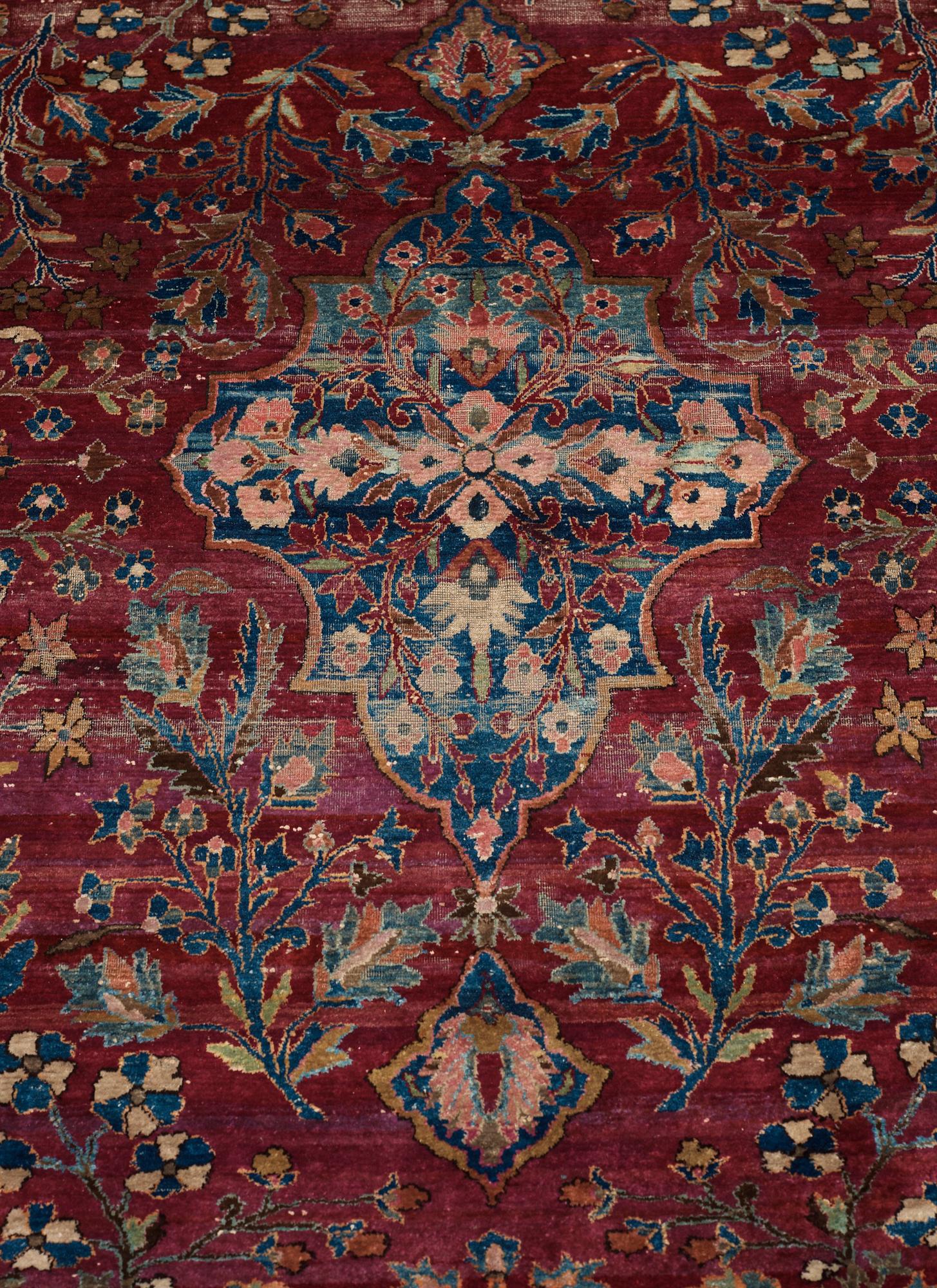 SEMIANTIK SILKE KESHAN. 198 x 133 cm.