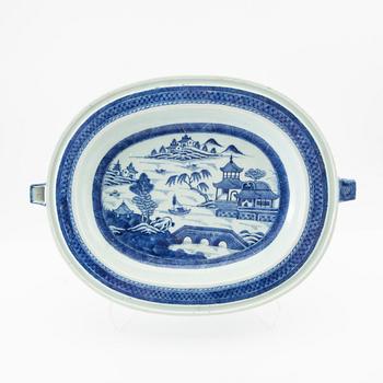 Heating dish China circa 1800 porcelain.