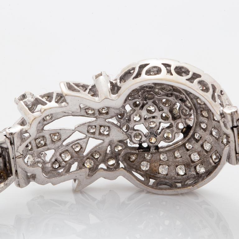 White gold and brilliant-cut diamond bracelet.