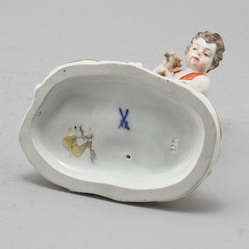 FIGURIN, porslin, Meissen, omkring 1900.