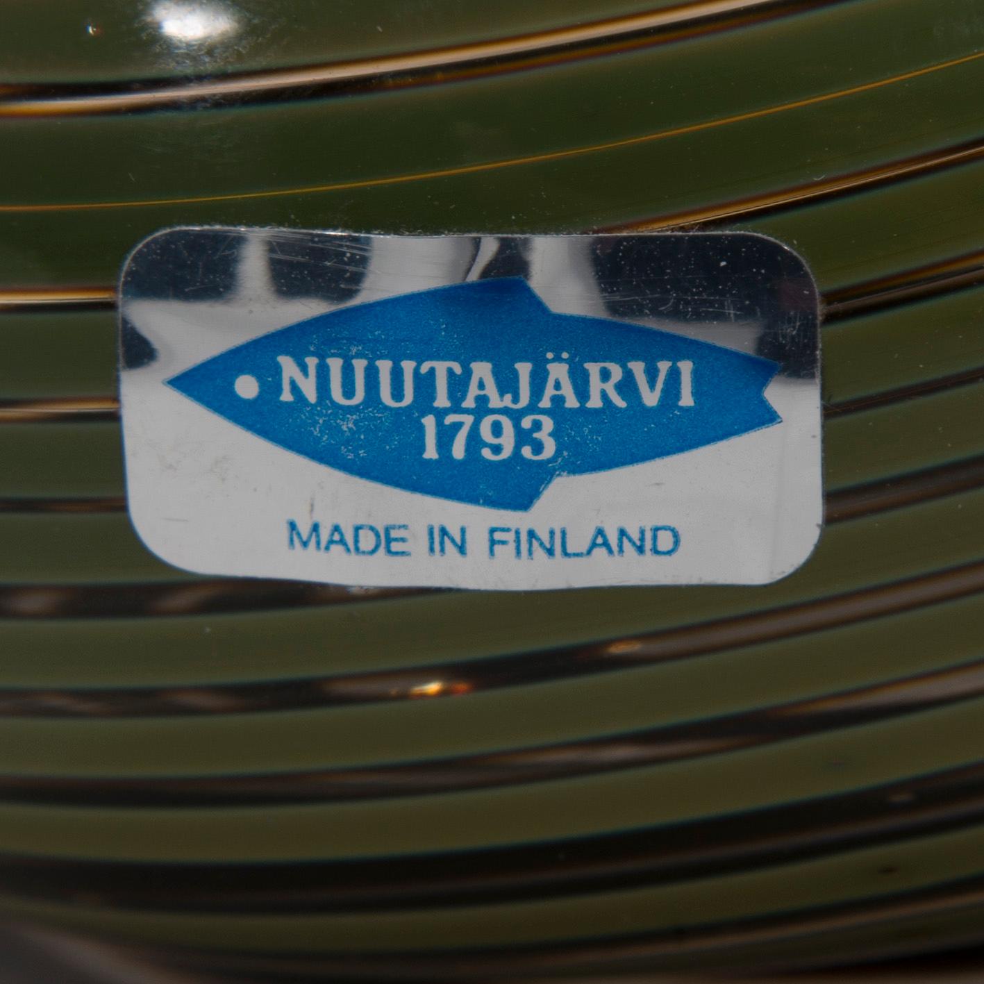 FIGURINER, 2 st, glas, en signerad O.Toikka Nuutajärvi.