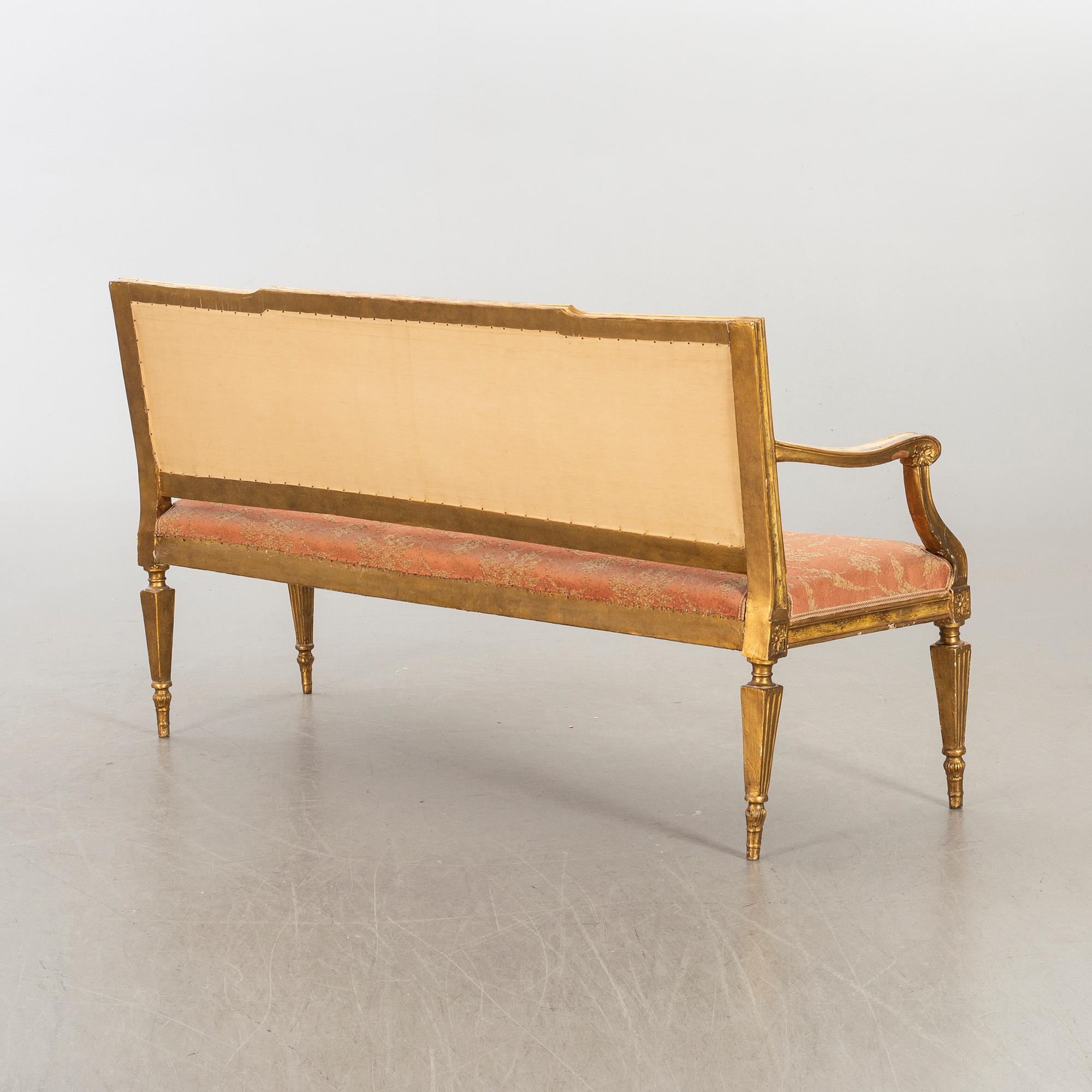 SOFFA Louis XVI omkring 1800.