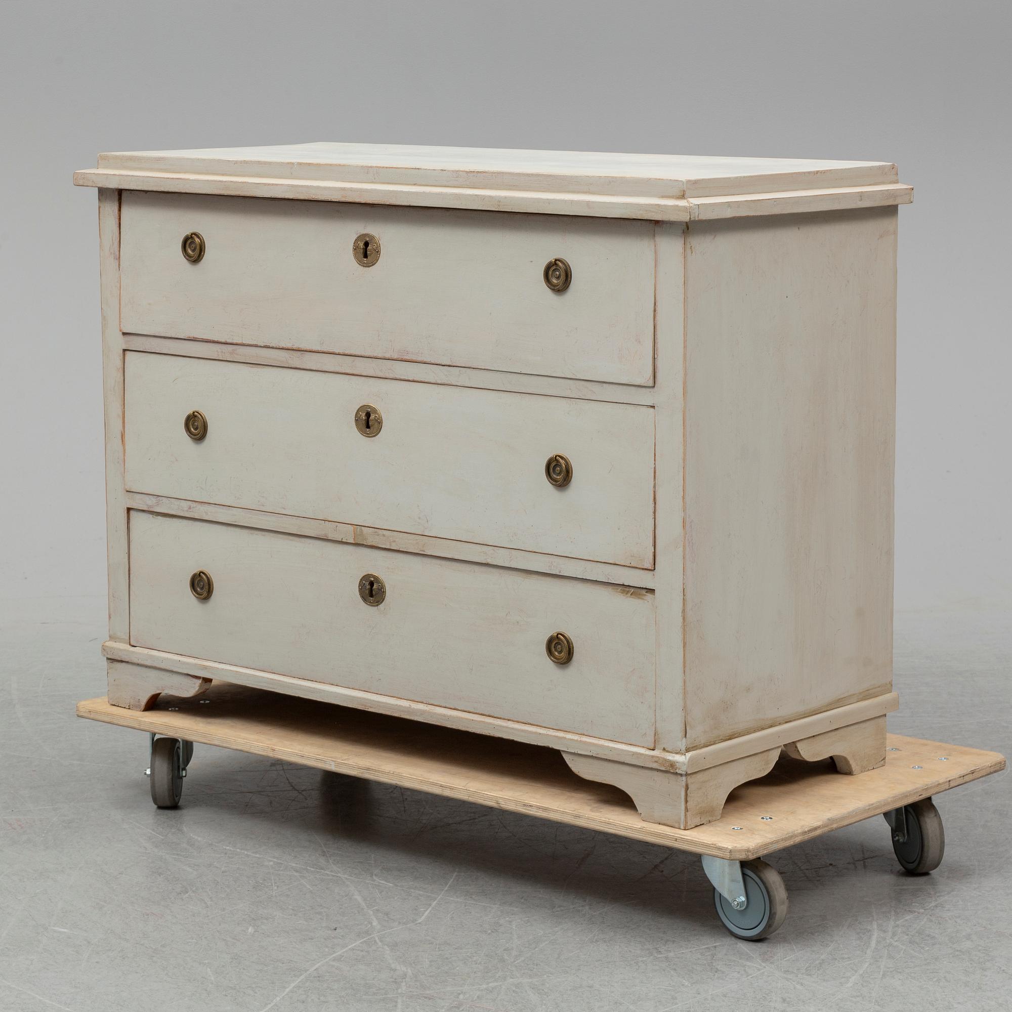A chest of drawers from the mid 19th century.