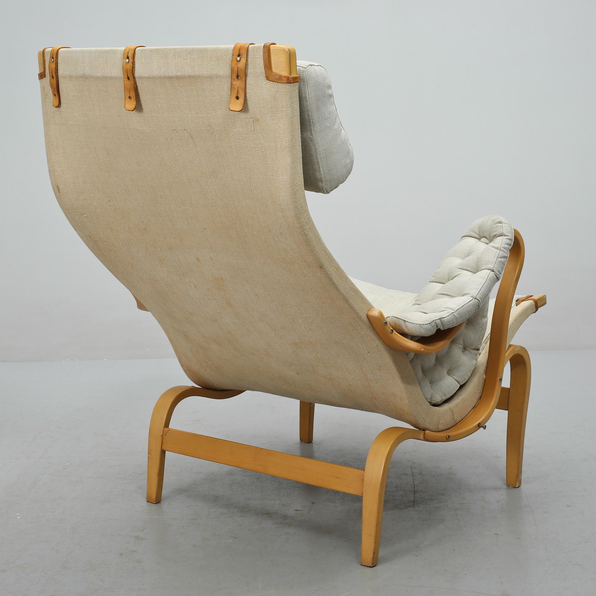 FÅTÖLJ, "Pernilla", Bruno Mathsson, Dux, 1900-talets andra hälft.