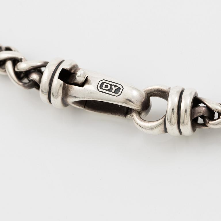 David Yurman, necklace in the form of a cross, silver with black diamonds.
