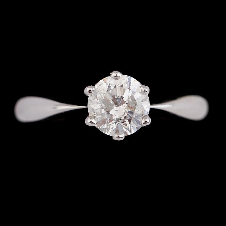 RING, 18K vitguld, briljantslipad diamanter ca 1.01 ct. Vikt ca 4 g.