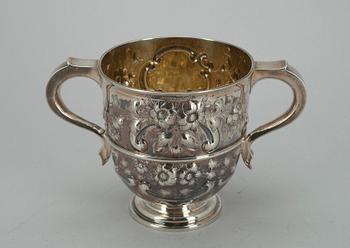 SKÅL, silver, London 1874. Vikt ca 466 g.