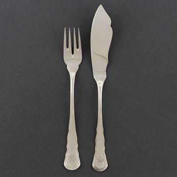 CG HALLBERG, 12 pieces of silver fish cutlery from Stockholm, 1930-1.