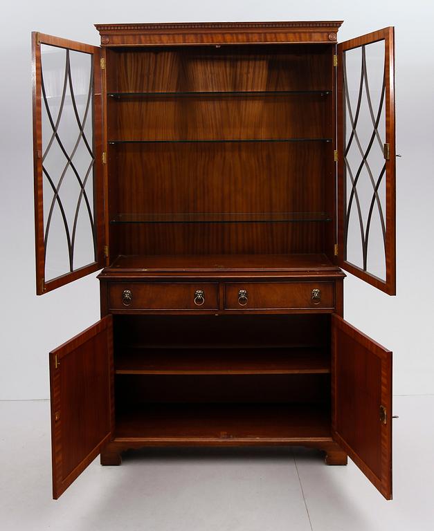 VITRINSKÅP, England, 1900-talets senare del.