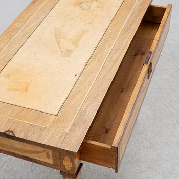Damarbetsbord, gustaviansk stil, sent 1800-tal.