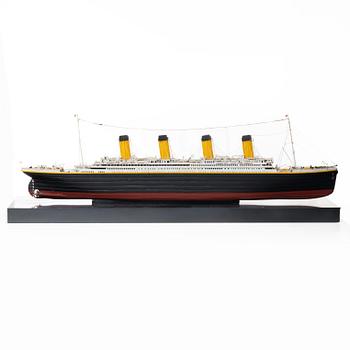Ship model, "Titanic", 20th century.