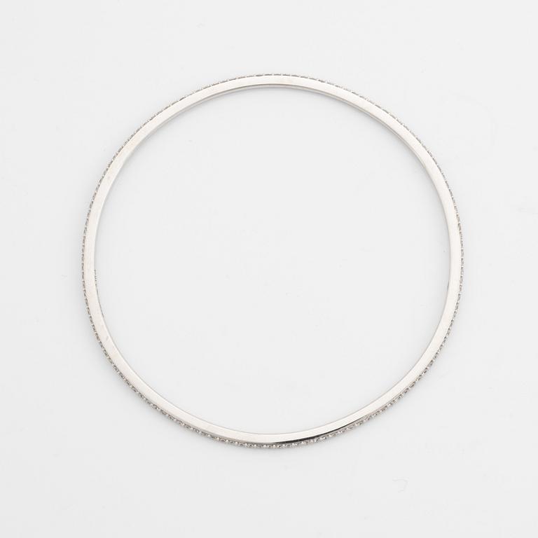 Brilliant cut diamond bangle.