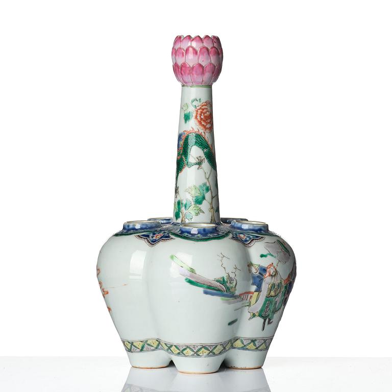 Tulpanvas, porslin. Qingdynastin, 1800-tal.