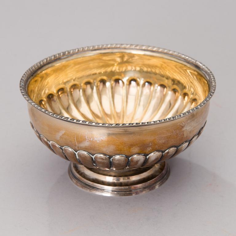 A RUSSIAN SILVER EMPIRE BOWL, Christian Velch, St:Petersburg 1820s.