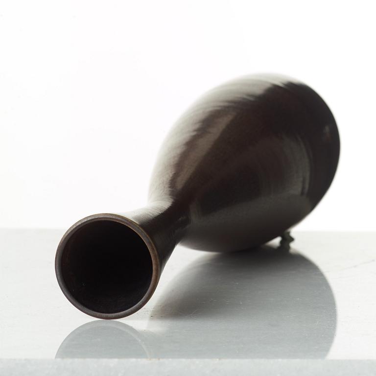 Berndt Friberg, a stoneware vase, Gustavsberg Studio, Sweden 1962.