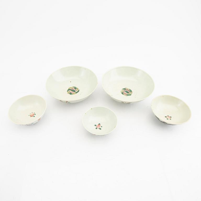 Skålar 11 st samt fat 5 st KIna sent 1800-tal porslin.