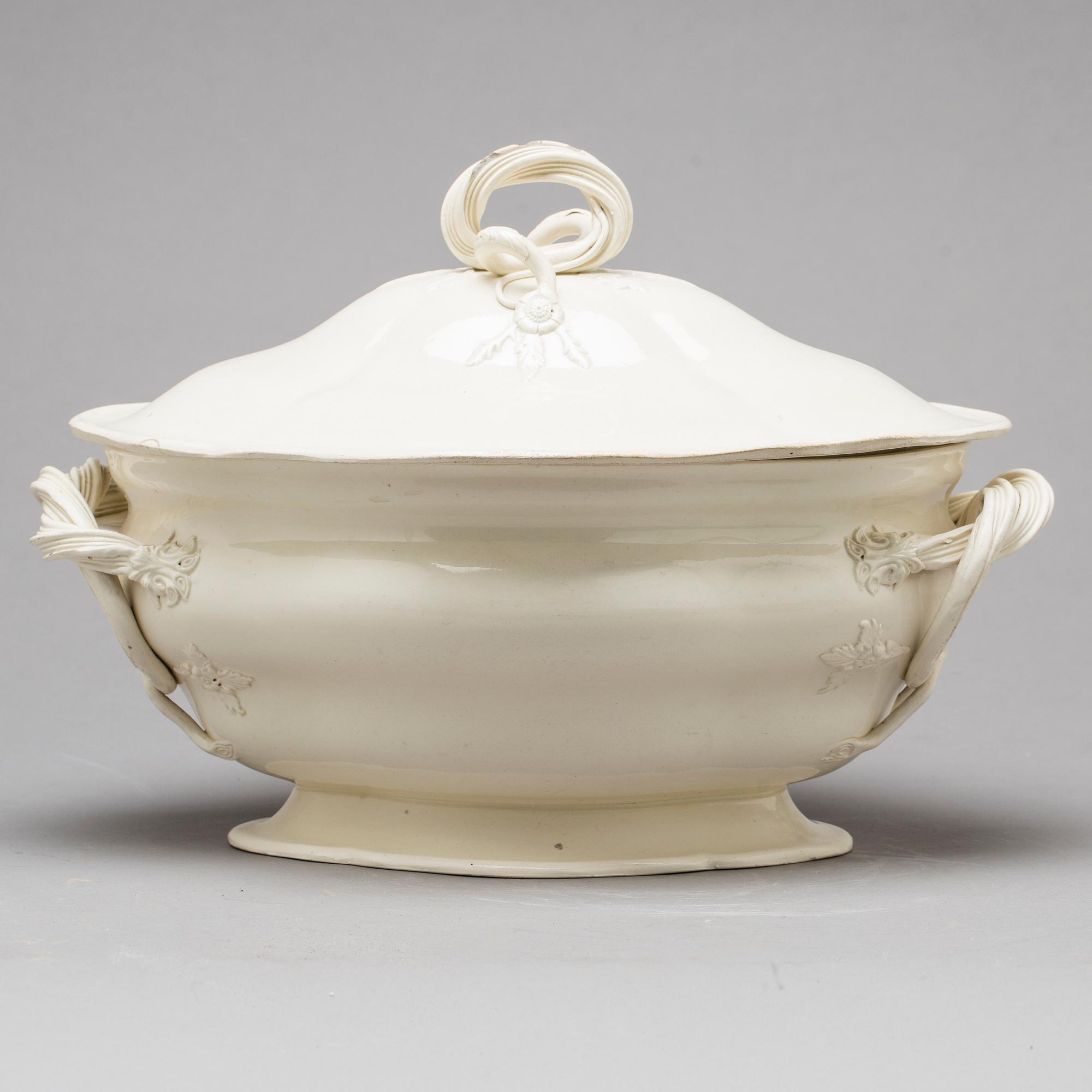 SOPPTERRIN, fajans, trol England 1700/1800-tal.