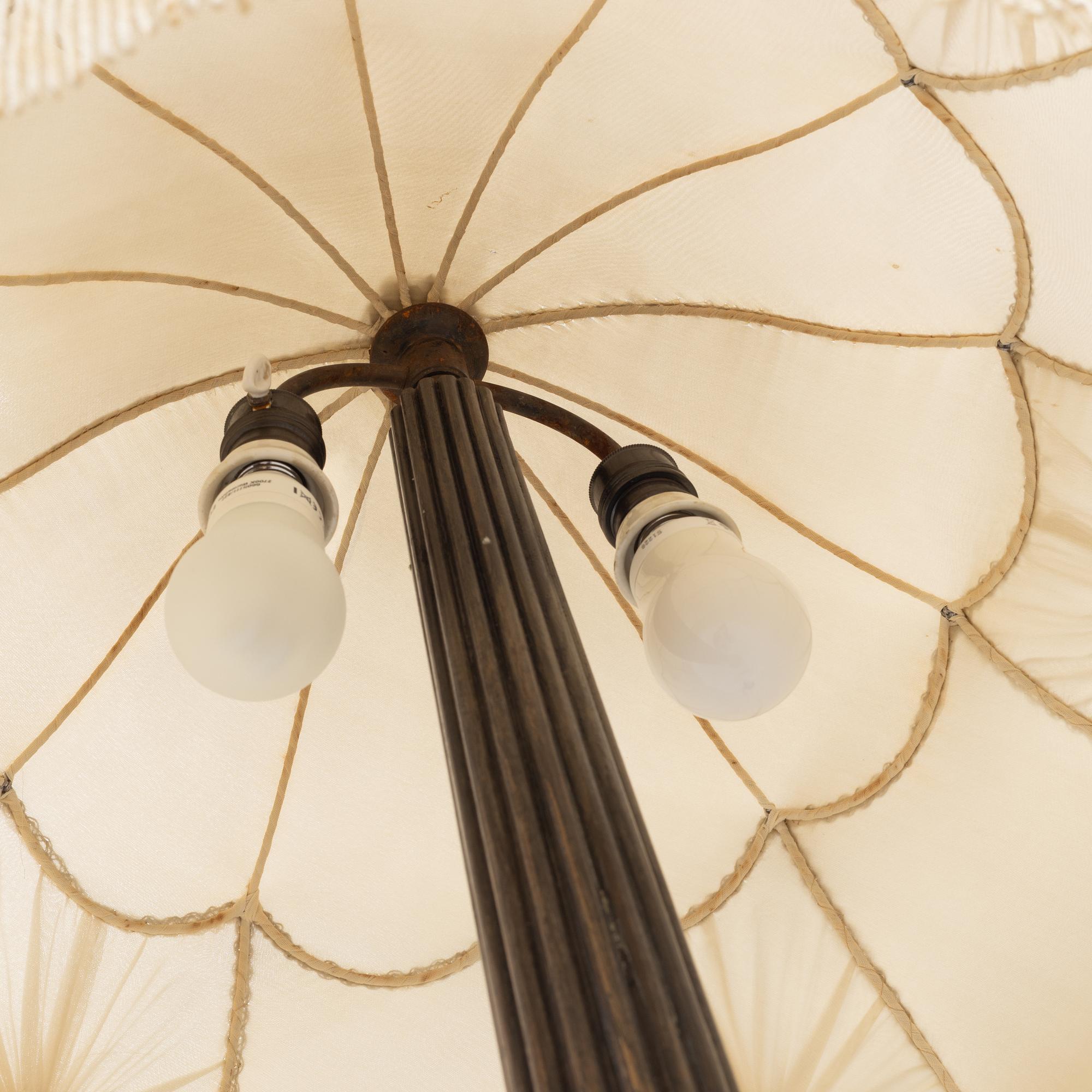 Golvlampa, 1900-talets början.